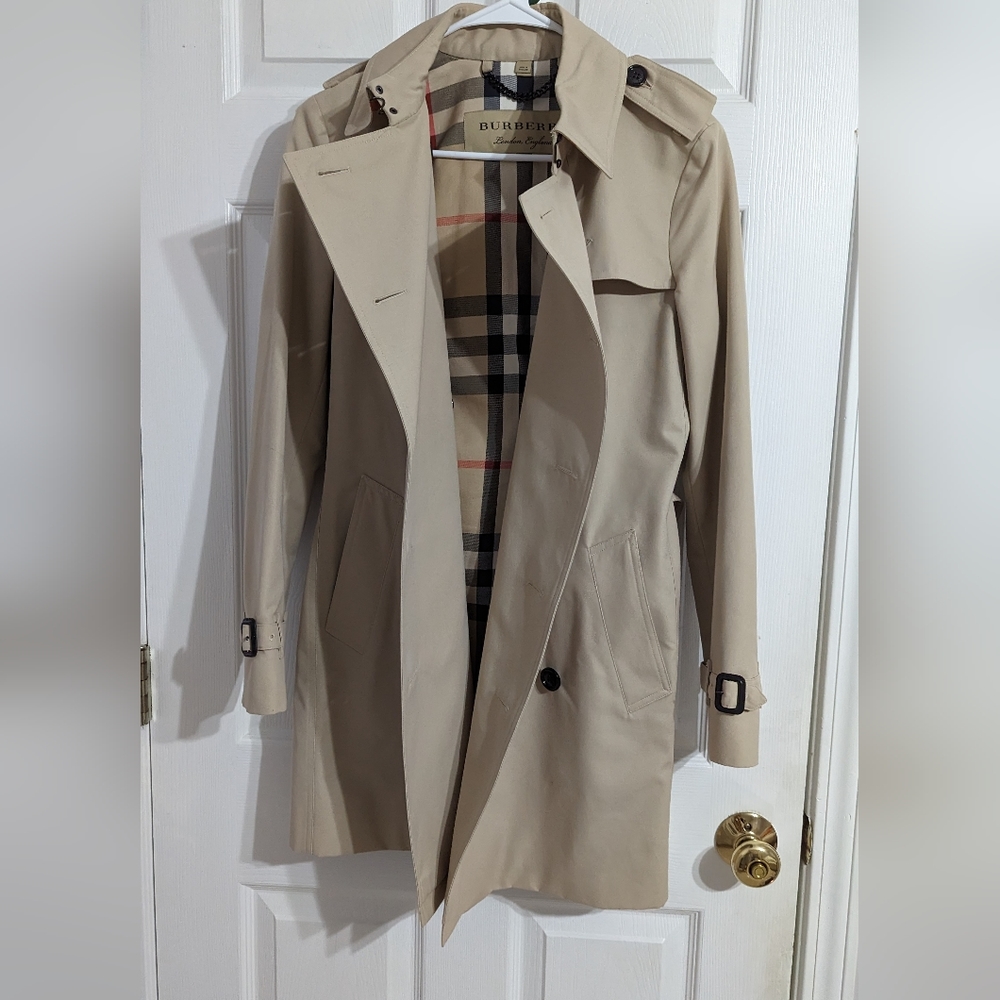 Size 4 Burberry Trench Coat